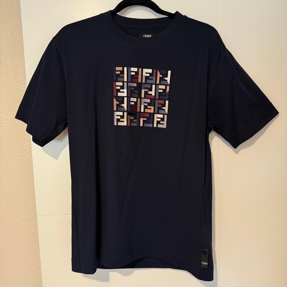 FENDI Men’s Exclusive Chinese Holiday Embroidered Navy Logo T-Shirt Small